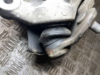кулак передний правый, ориг. номер 4320147010, 43510-47010, 4351047011, Toyota Prius 2 XW20 рест