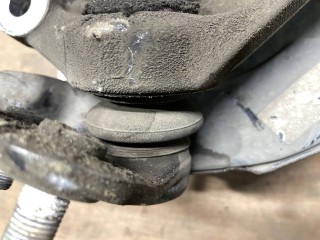 кулак передний правый, ориг. номер 4320147010, 43510-47010, 4351047011, Toyota Prius 2 XW20 рест