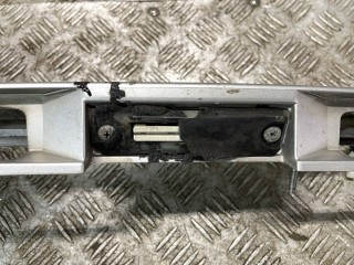 Накладка двери (крышки) багажника, ориг. номер 76801-47030, 76801-47050, Toyota Prius 2 XW20 рест