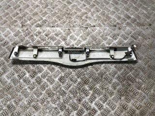 Накладка двери (крышки) багажника, ориг. номер 76801-47030, 76801-47050, Toyota Prius 2 XW20 рест