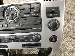 Консоль салона (центральная часть), ориг. номер 28395-ZQ10A, Infiniti QX56 2007-2010