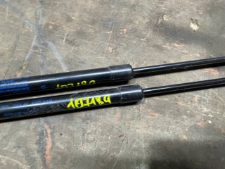 Амортизатор капота, ориг. номер 65470-4GA1A, 65471-4GA1A, Infiniti Q50 2013-2017