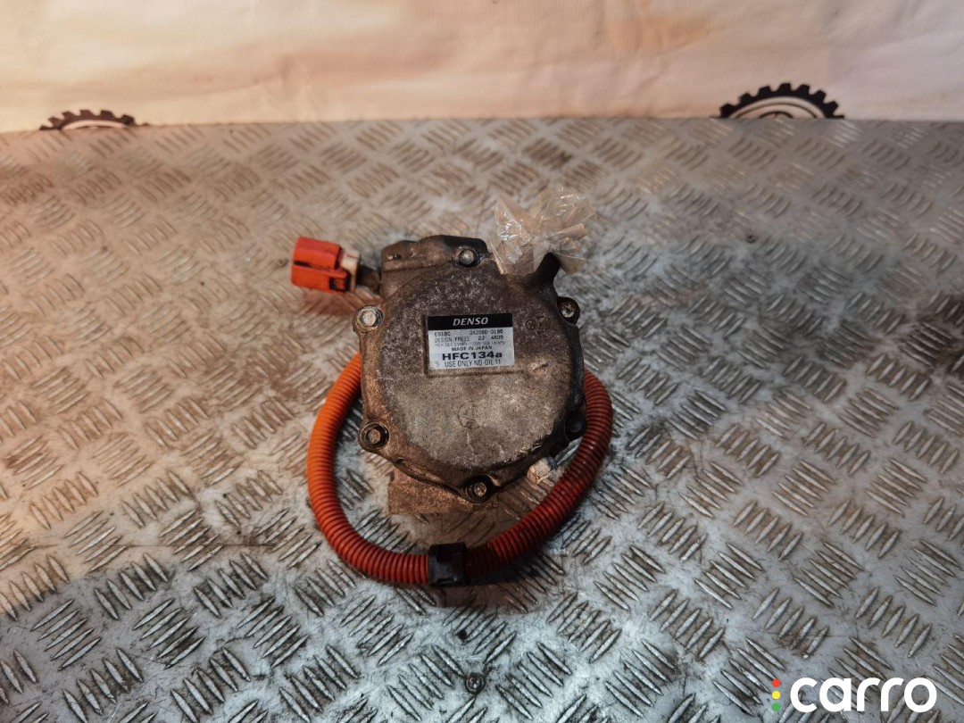8837047010 Компрессор кондиционера Toyota Prius 2 XW20 рест 2008г. - фото №1