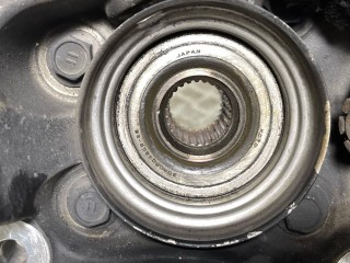 кулак передний правый, ориг. номер 43201-47010, 4351047010, 43510-47011, Toyota Prius 2 XW20 рест