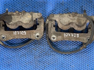 Суппорт передний Toyota Sienna 3 2010-2014, 47750-0E030