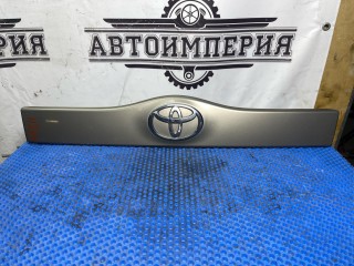 Накладка двери (крышки) багажника Toyota Prius 2 XW20 рест, хетчбэк 5 дв., 76801-47030