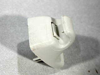 Крепление (крючок) солнцезащитного козырька, ориг. номер DM5Z5804132AA, Ford Focus USA 3 2010-2015