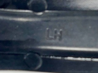 щеткодержатель (поводок стеклоочистителя, дворник) левый, ориг. номер LJ6Z17527A, Ford Escape 3 2015-2019