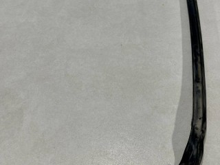 уплотнитель капота, ориг. номер GJ5Z16B990B, Ford Escape 3 2015-2019