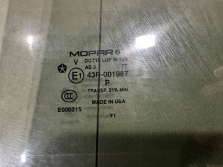 стекло двери задней левой, ориг. номер 68104623AC, Jeep Cherokee KL 2018-2023