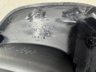 Накладка двери внутренняя левая, ориг. номер 68141925AC, Jeep Cherokee KL 2018-2023