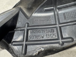 Уголок жабо левый, ориг. номер 68286793AB, Jeep Cherokee KL 2018-2023