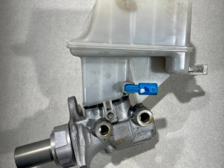 цилиндр тормозной главный, ориг. номер 68418190AA, Jeep Cherokee KL 2018-2023