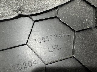 Накладка декоративная на торпедо левая нижняя, ориг. номер 735579618, Jeep Renegade 2018-2026