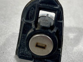 Личинка дверного замка передней левой, ориг. номер DS7Z5421991C, Ford Edge 2 2015-2018