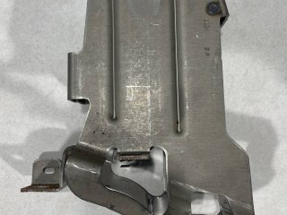 кронштейн центрального подлокотника, ориг. номер 68202161AA, Fiat 500L 2012-2017