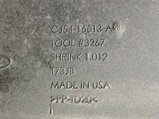 накладка телевизора, ориг. номер CJ5Z8327A, CJ5416613AC, Ford Escape 3 2012-2015