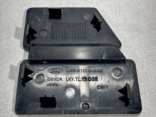 заглушка площадки отдыха ноги, ориг. номер LJ6BS12024AAW, Ford Escape 4 CX482 2019-2022