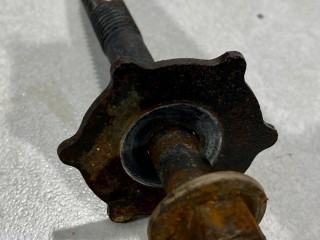 болт подрамника, ориг. номер 8V4Z5D035A, Ford Escape 3 2012-2015