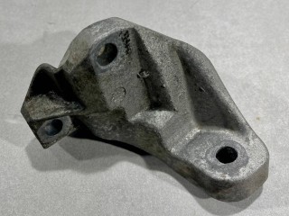 кронштейн подушки крепления двигателя, ориг. номер BV6Z6E042C, Ford Escape 3 2015-2019
