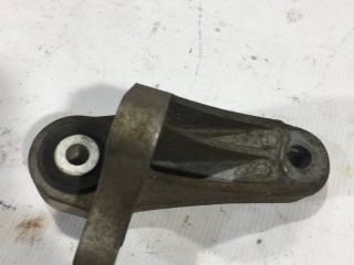кронштейн подушки крепления кпп, ориг. номер BV616P093H, BV6Z6E042A, Ford Focus USA 3 2010-2015