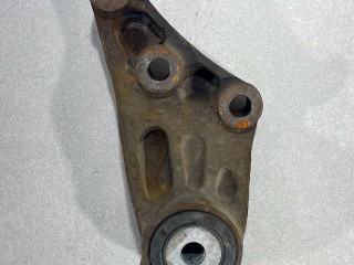 кронштейн подушки крепления кпп, ориг. номер 68237471AA, Fiat 500L 2012-2017