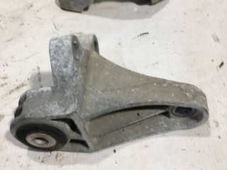 кронштейн подушки крепления кпп, ориг. номер BV6Z6E042A, Ford Focus USA 3 2014-2019