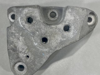 кронштейн подушки крепления двигателя, ориг. номер 68141735AC, Jeep Cherokee KL 2013-2018