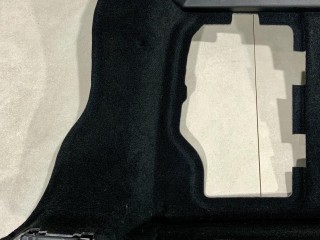 Обшивка багажника левая нижняя, ориг. номер LR066758, FK7213A444, Land Rover Discovery Sport 2014-2019