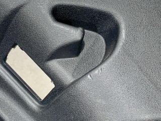 Обшивка багажника правая нижняя, ориг. номер LR060461, FK7213A444, Land Rover Discovery Sport 2014-2019