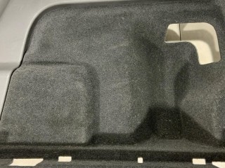 Обшивка багажника правая нижняя, ориг. номер LR060461, FK7213A444, Land Rover Discovery Sport 2014-2019