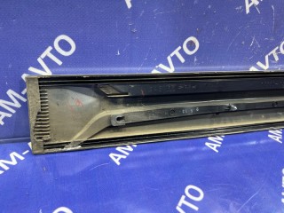 Накладка двери, ориг. номер 7763052D01Z2S, 7763052D01ZA5, SUZUKI GRAND ESCUDO