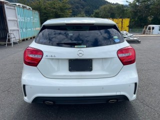 Бампер, ориг. номер A1768850625, A1768850725, MERCEDES-BENZ A-CLASS 2012-2015