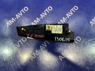 Кнопка стеклоподъемника, ориг. номер 6982012F40, TOYOTA COROLLA FIELDER 2012-2016