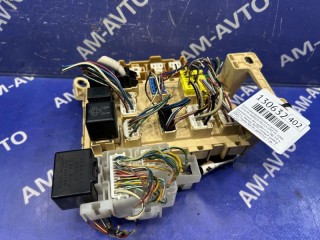 Блок предохранителей салона, ориг. номер 8273048010, 8273248011, TOYOTA HARRIER 1997-2000