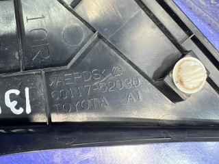 Уголок двери внешний, ориг. номер 6749152140, 6749152150, TOYOTA VITZ 2007-2010