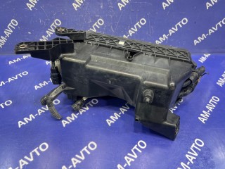 Блок предохранителей под капотом, ориг. номер 8272048030, TOYOTA KLUGER V 2000-2003