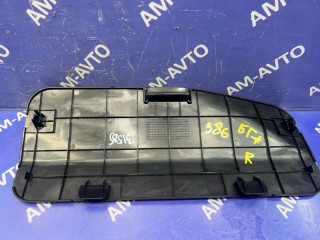 Лючок обшивки багажника, ориг. номер 6471728010C0, TOYOTA VOXY 2014-2017