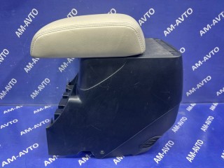 Подлокотник, ориг. номер 8011A223, 8011A224, MITSUBISHI PAJERO 2006-2011
