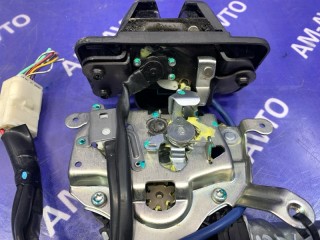 Замок багажника, ориг. номер 6935048010, TOYOTA HARRIER 2003-2013