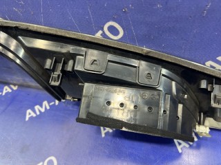 Консоль панели приборов, ориг. номер 68240VE000, 28075VE000, NISSAN ELGRAND 1997-2002