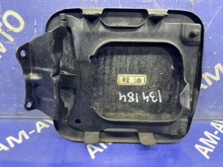 Лючок топливного бака, ориг. номер LA0142240, LB0142250, MAZDA MPV 1988-1995