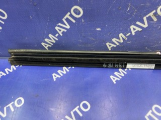 Молдинг стекла двери, ориг. номер LA0159650, LA0159670, MAZDA MPV 1988-1995