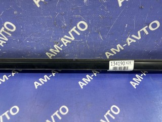 Молдинг стекла двери, ориг. номер LA0158650, LA0158670, MAZDA MPV 1988-1995