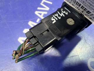 Кнопка аварийной сигнализации, ориг. номер 8433228010, 8433228020, TOYOTA LITE ACE NOAH 1996-1998