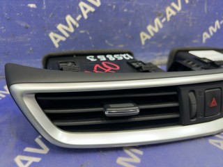 Воздуховод салона, ориг. номер 687504CA0A, NISSAN X-TRAIL 2010-2015