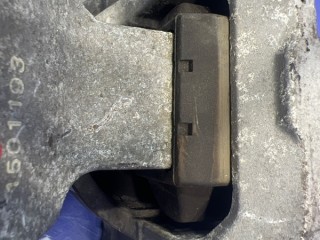 Подушка двигателя, ориг. номер 112104CA0A, NISSAN X-TRAIL 2010-2015
