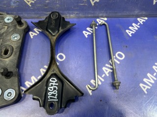 Крепление аккумулятора, ориг. номер LF0156066, MAZDA ATENZA 2010-2012