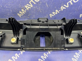 Панель замка багажника, ориг. номер 6471648020C0, LEXUS RX450h 2006-2009