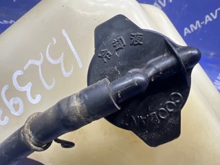 Бачок расширительный, ориг. номер 1647020070, TOYOTA KLUGER V 2000-2003